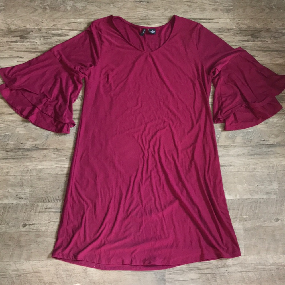 Bell sleeved dress
